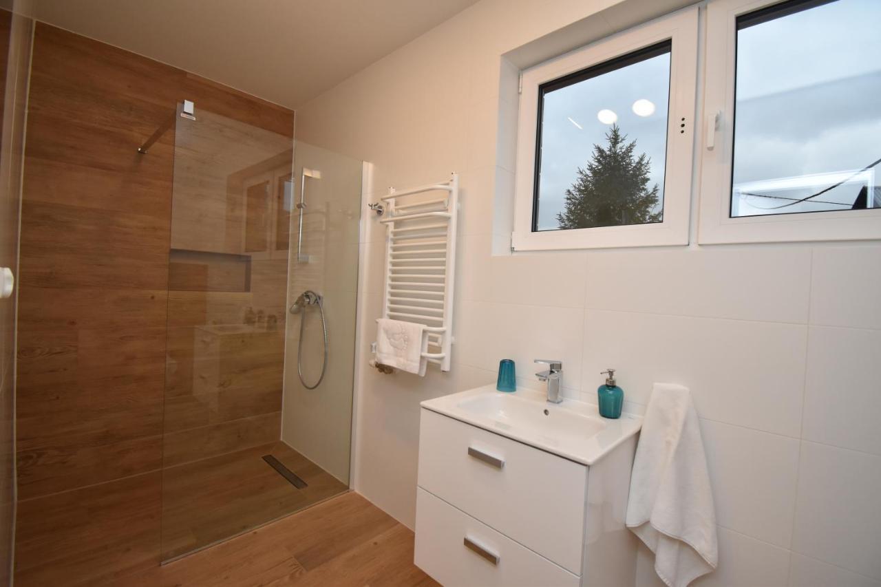 Apartamenty Pod Skalitem ชเจอร์ค ภายนอก รูปภาพ